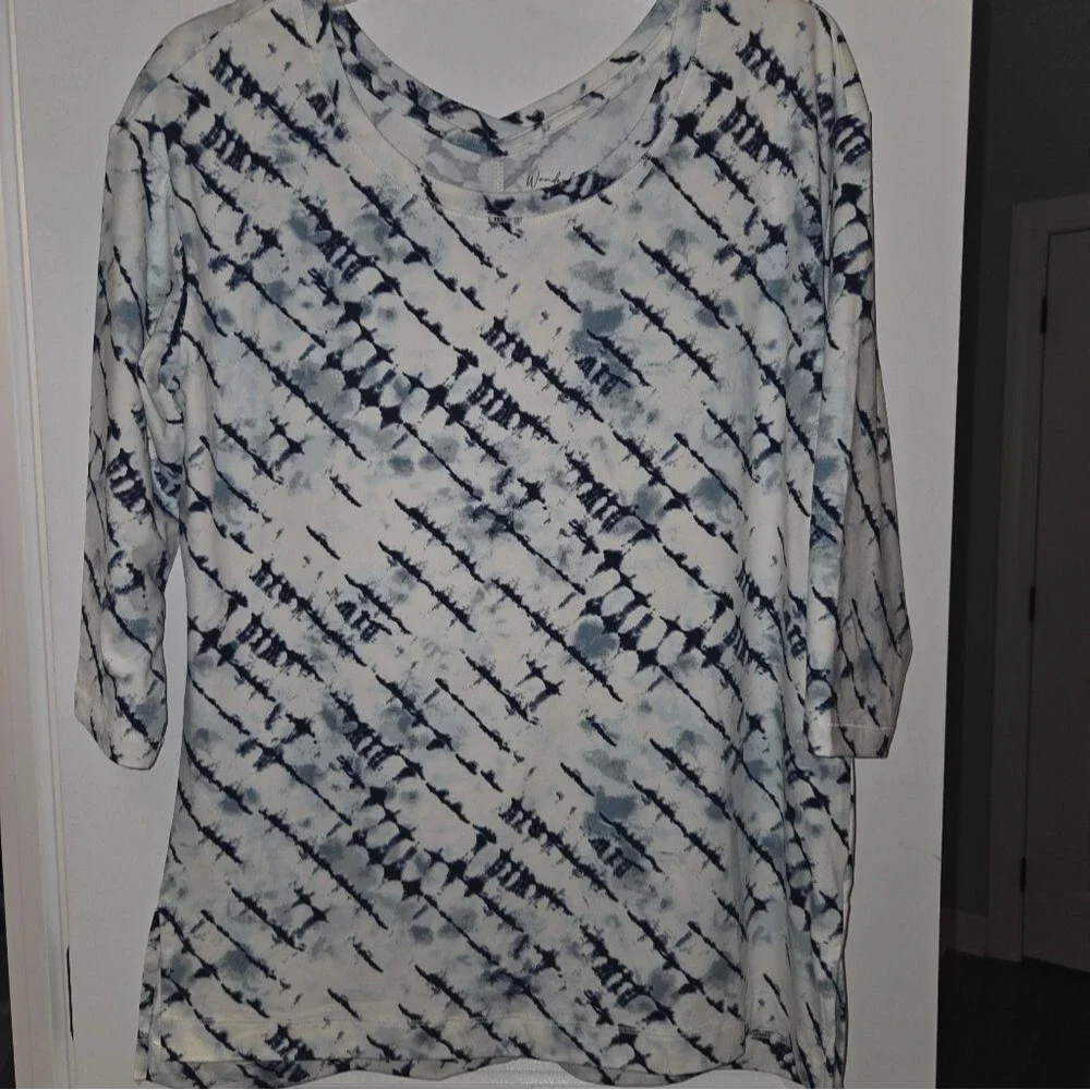 Wonderly NEW Blue & White Watercolor Tie Dye Stretch Blouse - Picture 4 of 12